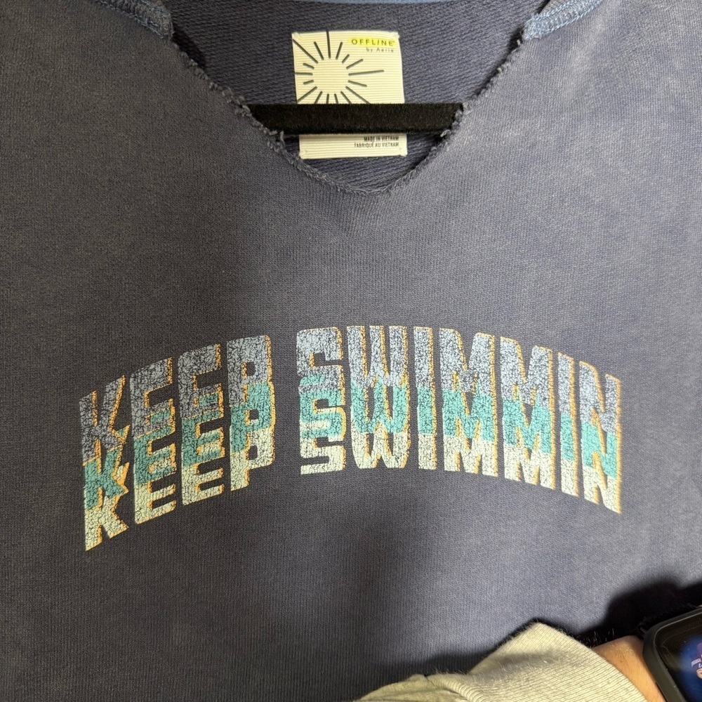 Aerie Offline Cropped Sweatshirt Keep Swimming V-Neck Navy Blue Size XS BOXY - Picture 6 of 8